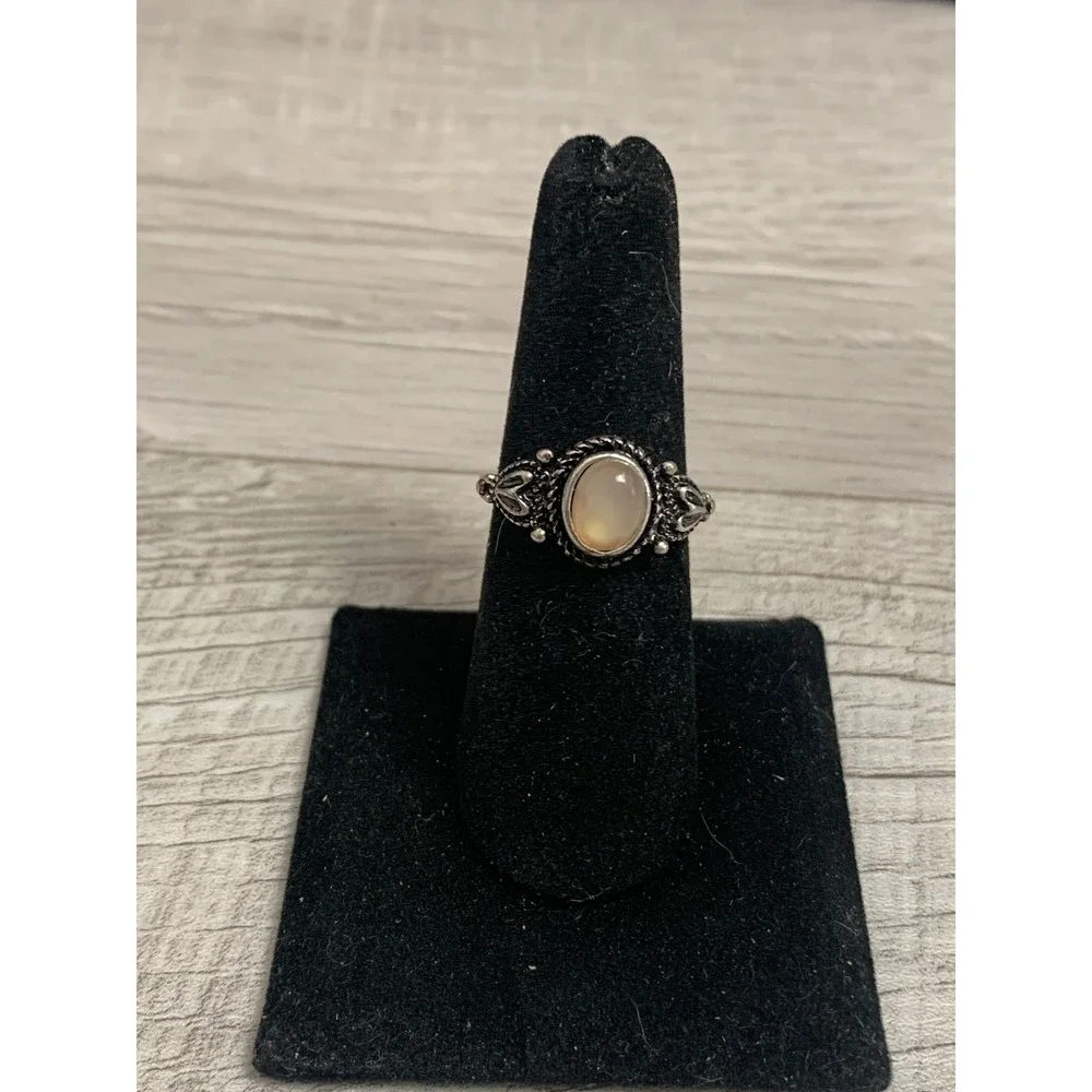 Vintage Style Moonstone Heart Ring Silver Tone Boho Size 7.75 4024